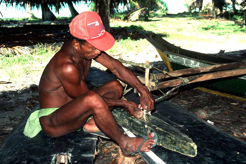 Repairing an outrigger canoe