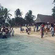 Passengers on the sloop, Onoun