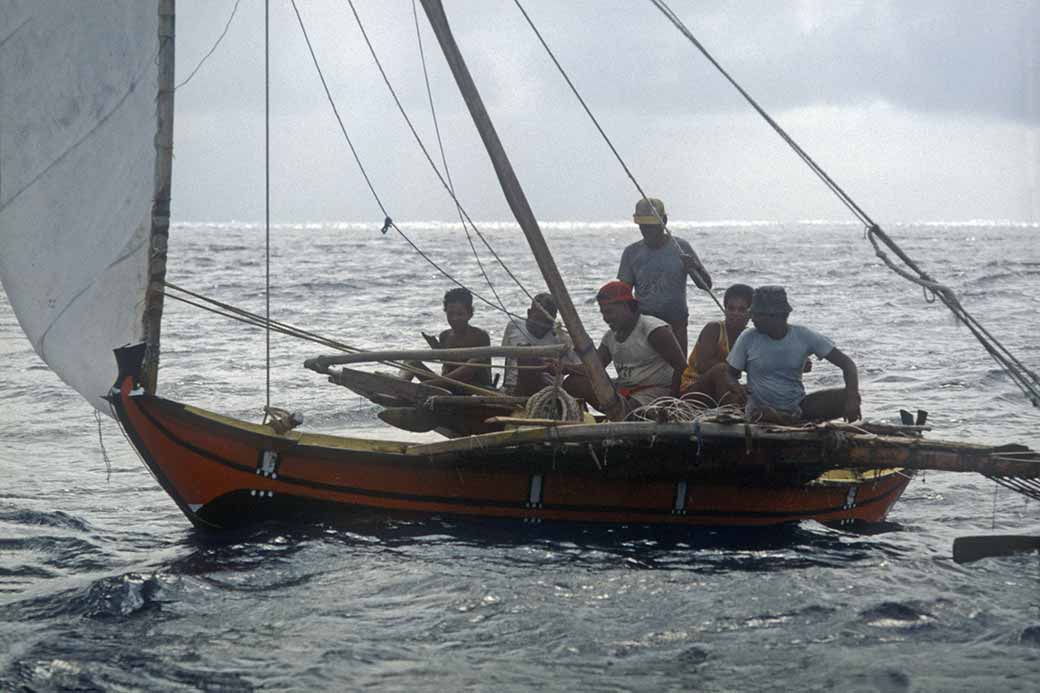 Sailing canoe near Tamatam