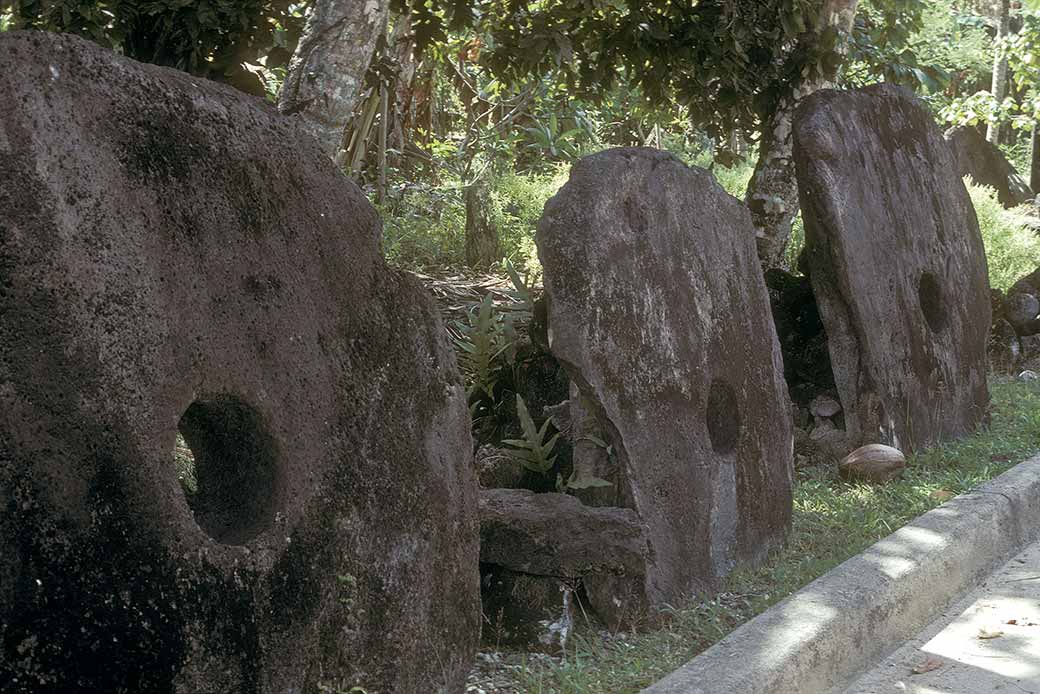 Stone coins in Balaabaat'