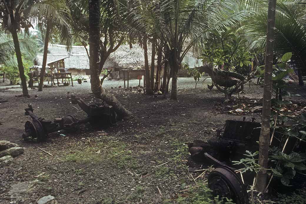 Japanese truck wreck, Woleai