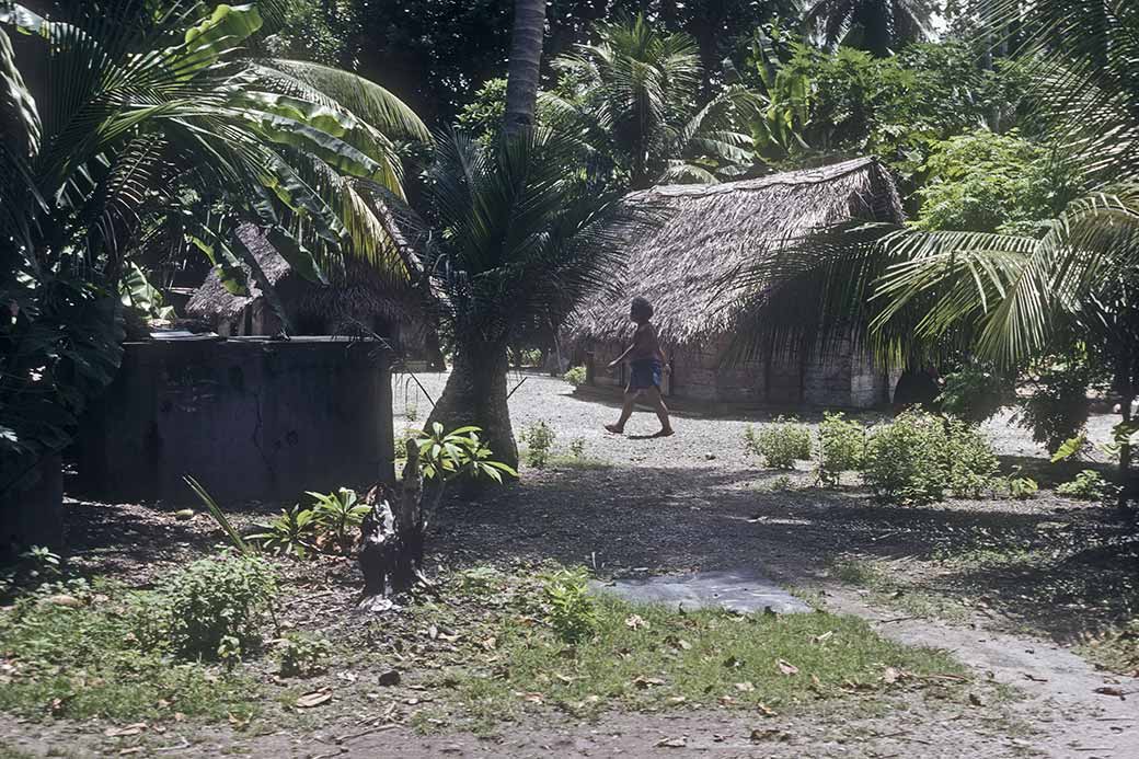 Traditional houses, Woleai