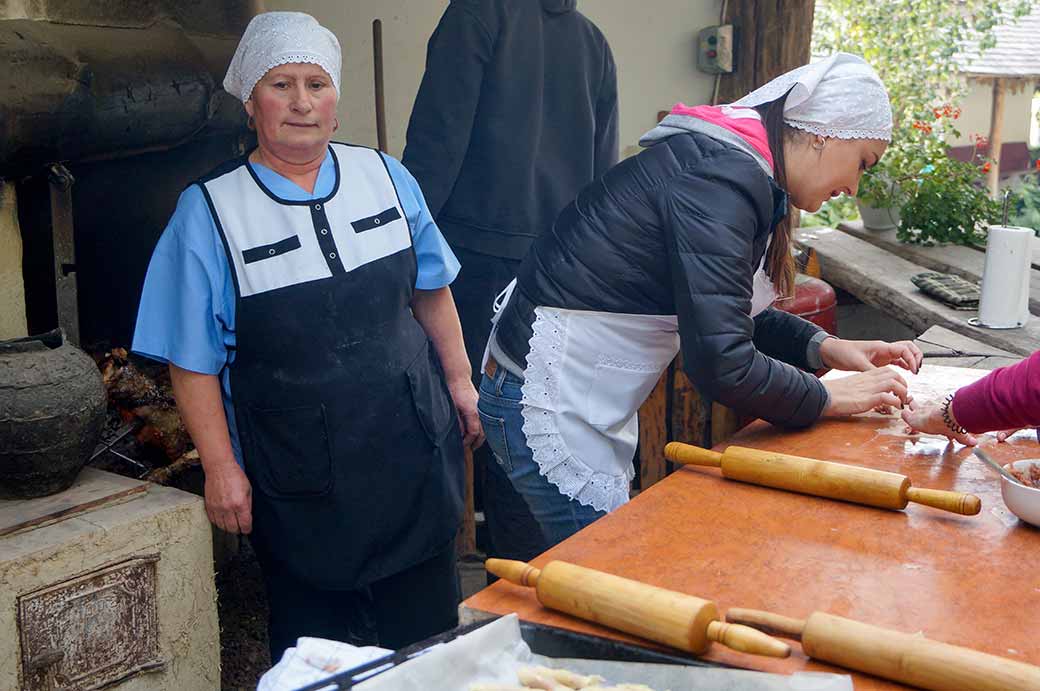 Cooks, Butuceni village