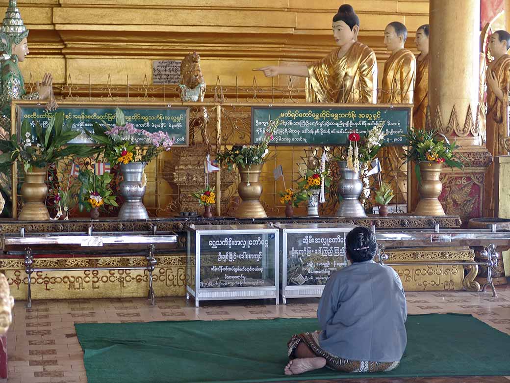 Shrine, Shwemawdaw