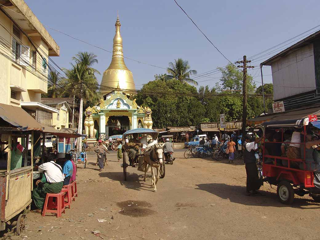 Stupa, Shwemawdaw