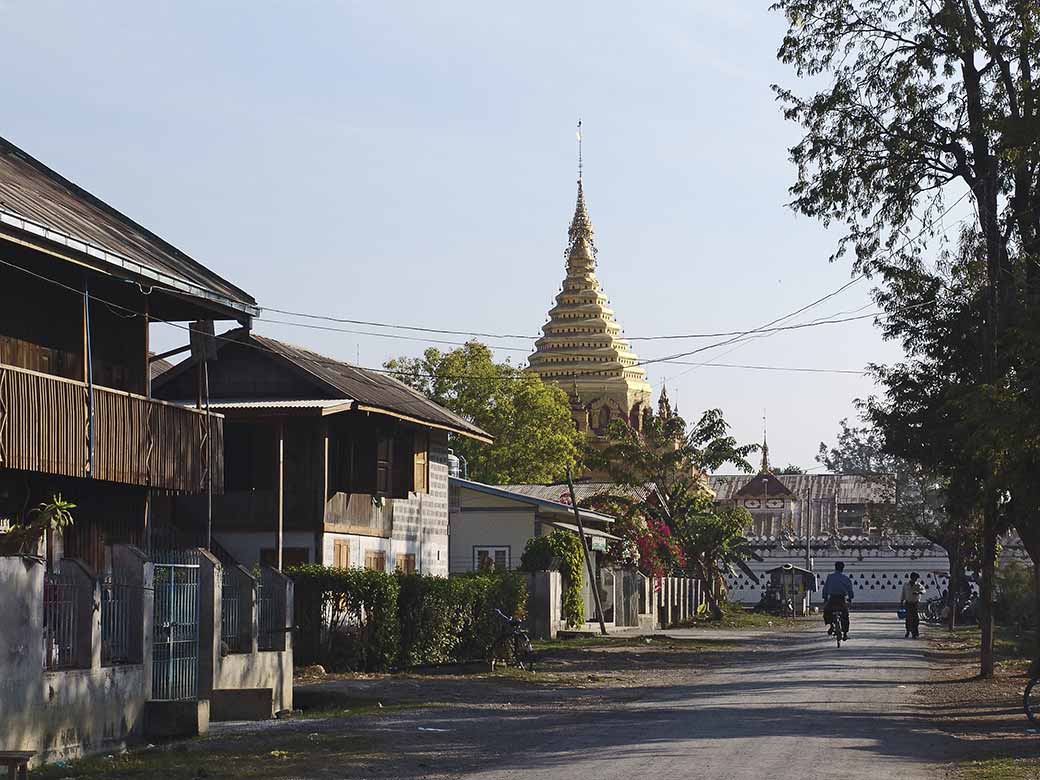 Street in Nyaungshwe