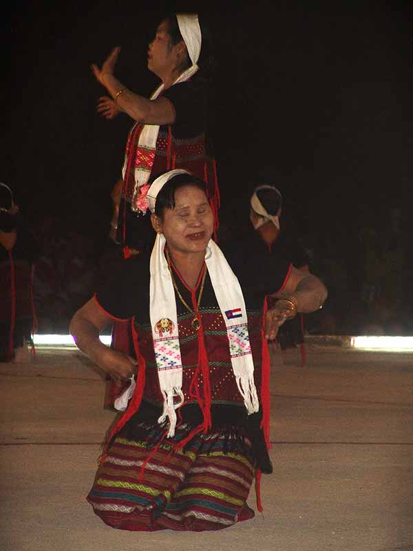 Karen women dance