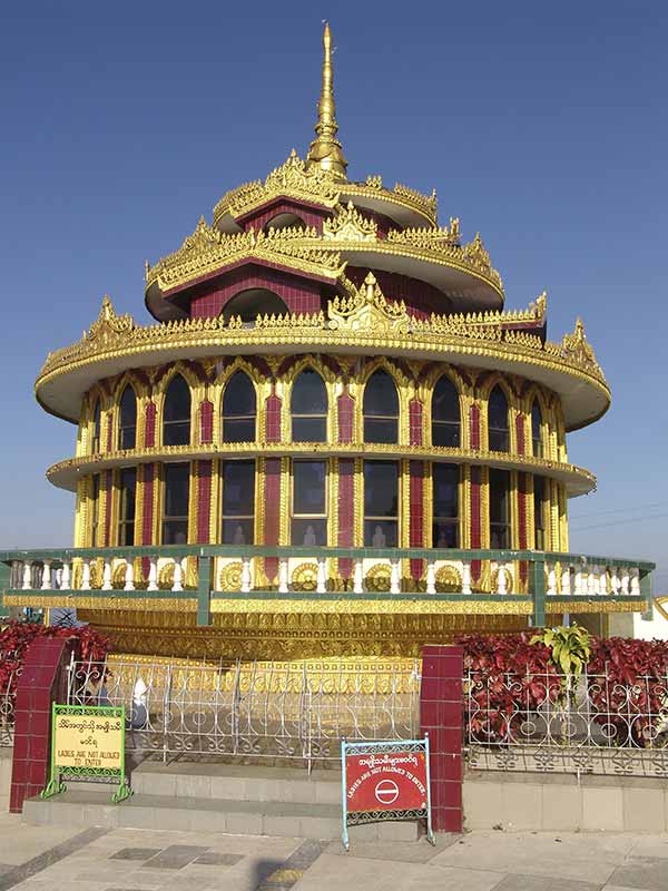 Buddhist meeting hall