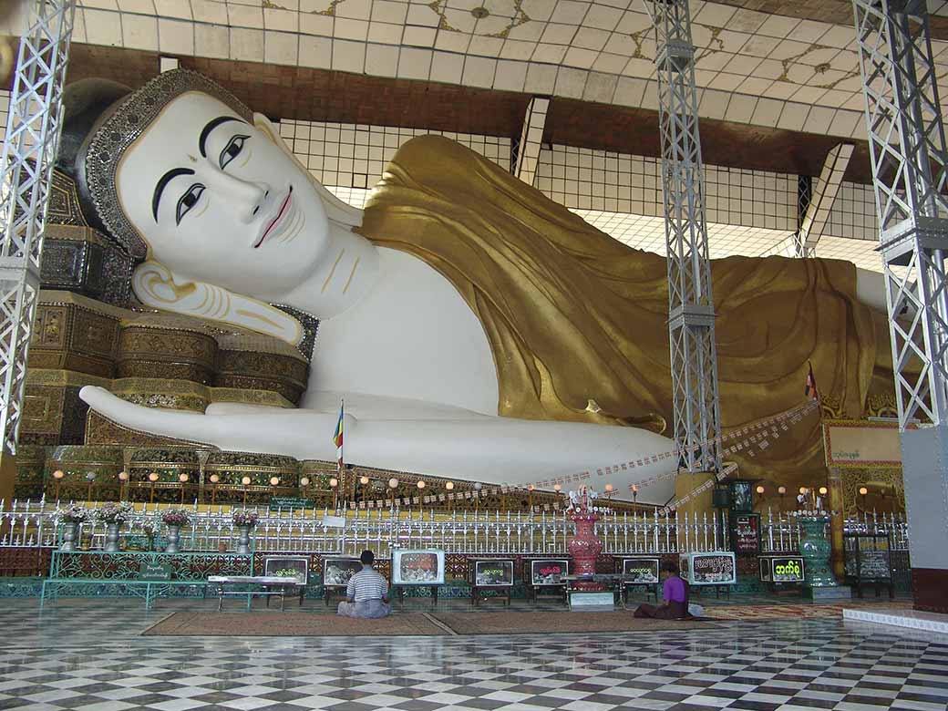 Shwethalyaung Buddha