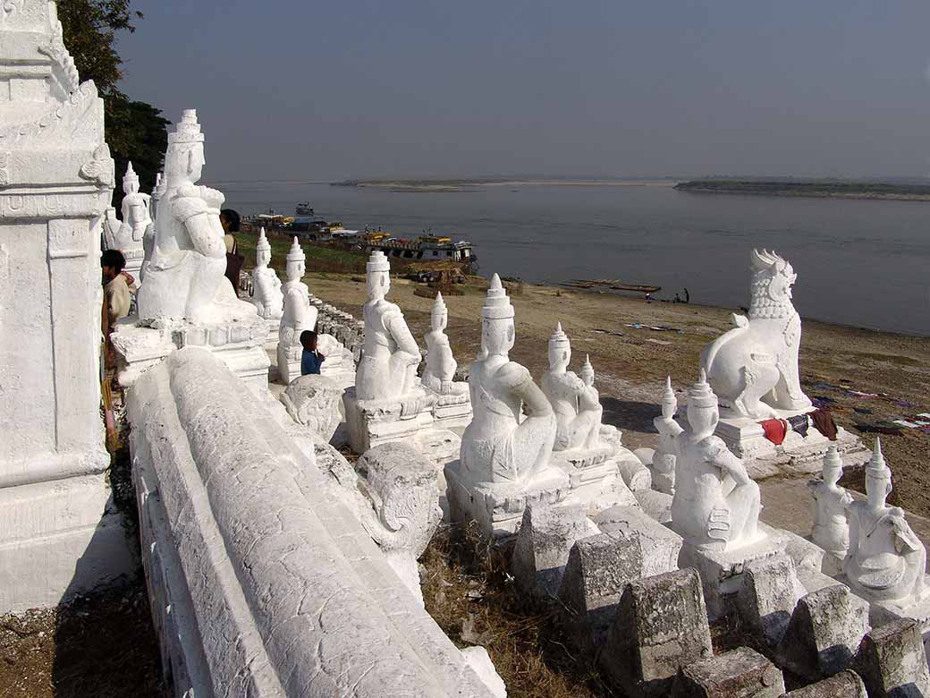 Steps with statues