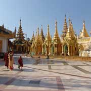 Plaza, Shwedagon