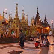 Dusk around the stupa