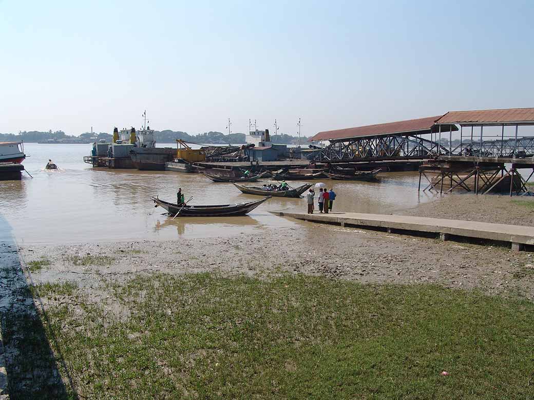 Botataung jetty