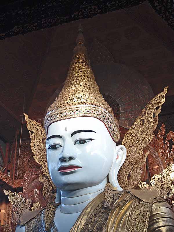 Seated Buddha statue