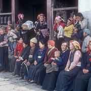 Women and children, Tarke Ghyang