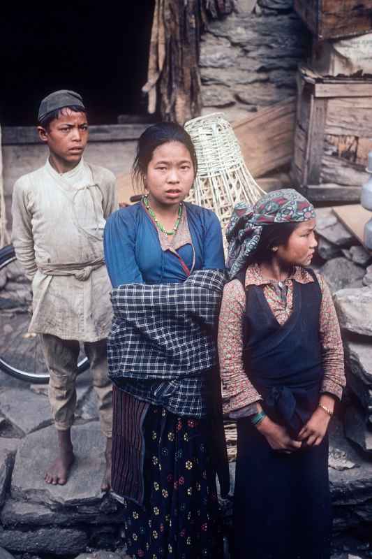 Boy and two girls, Bahrabise