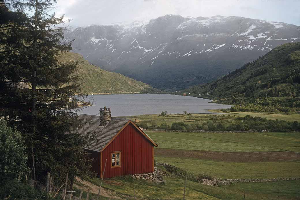 Between Fagernes and Valdresflya