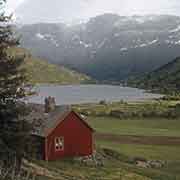 Between Fagernes and Valdresflya