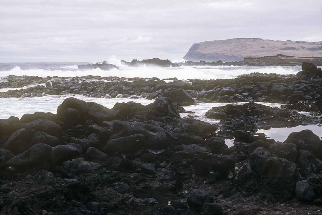 Roacky coast, Ahu Akahanga