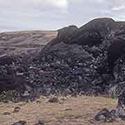 Moai and pukao, Ahu Akahanga