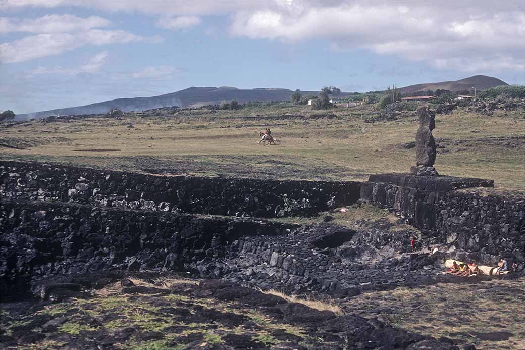 Bathers, restored moai