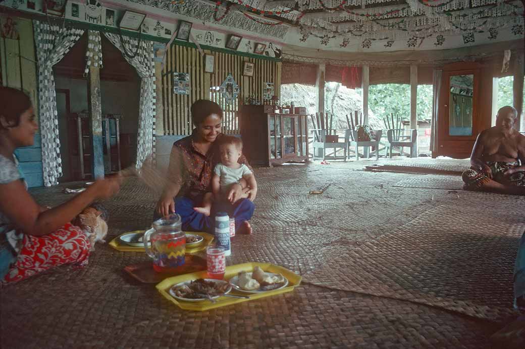 Family in Sa'asa'ai