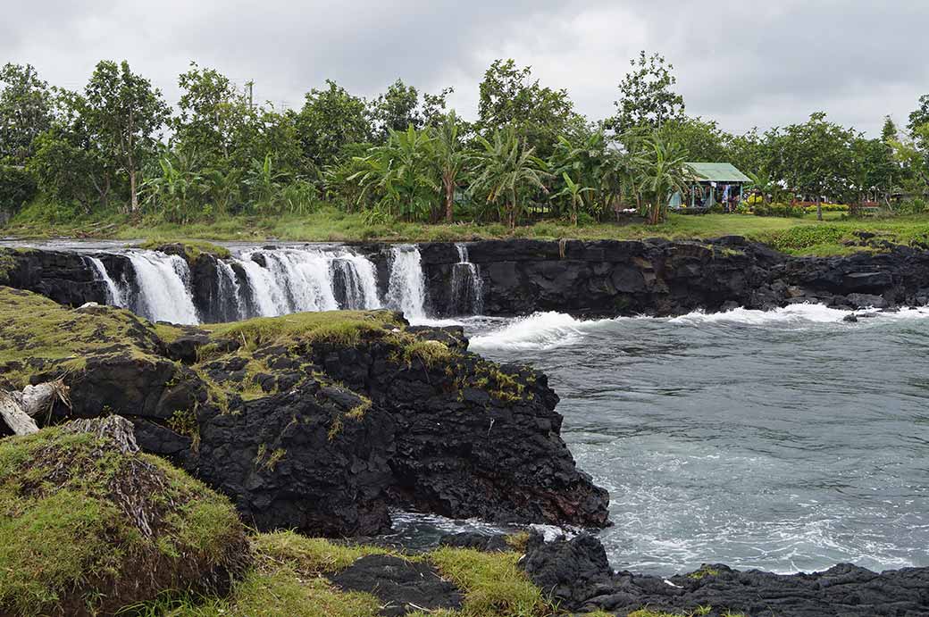 Mu Pagoa waterfall