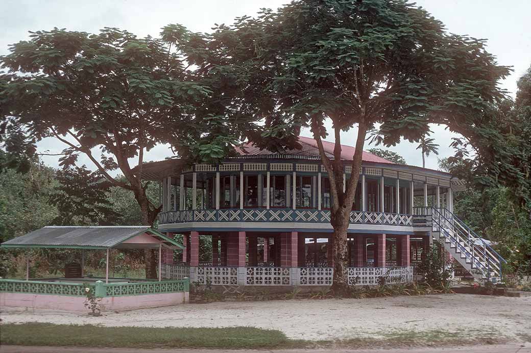 House in Falese'ela