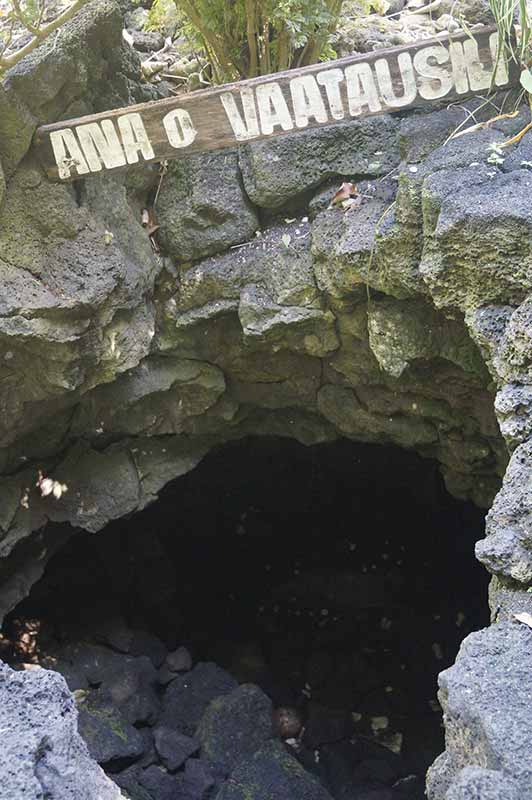 Vaatausili Cave