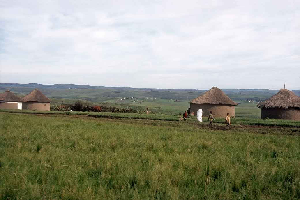 Houses near Mlengana Pass