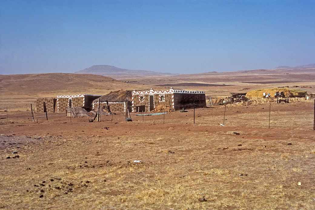 Sotho houses, Vrede