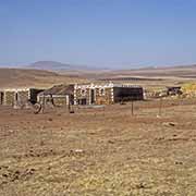 Sotho houses, Vrede