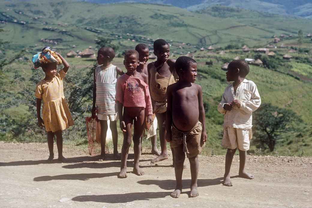 Small Mpondo children