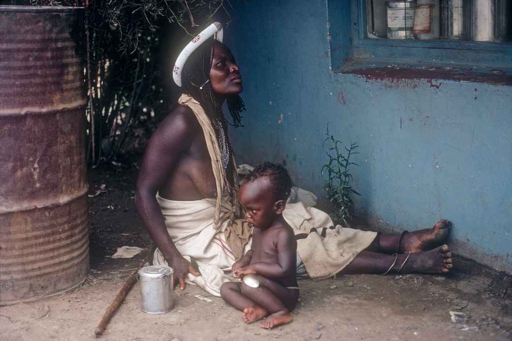 Mpondo woman and child