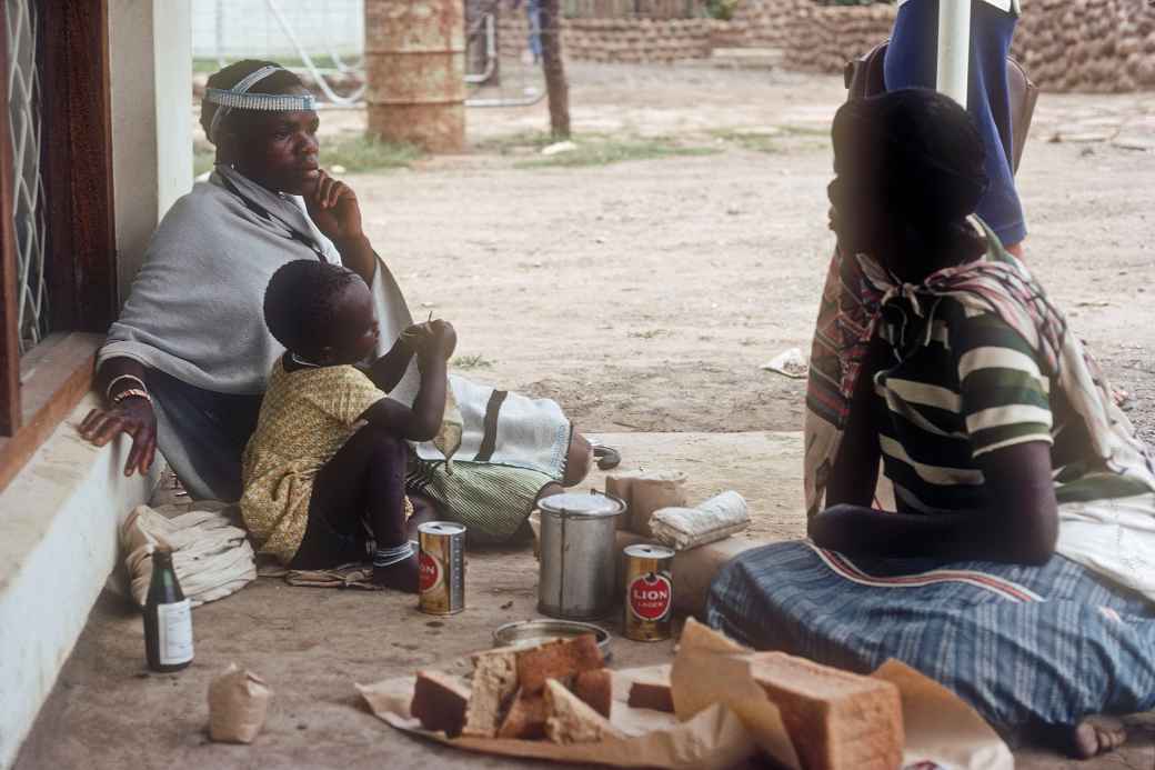 Young Mpondo women