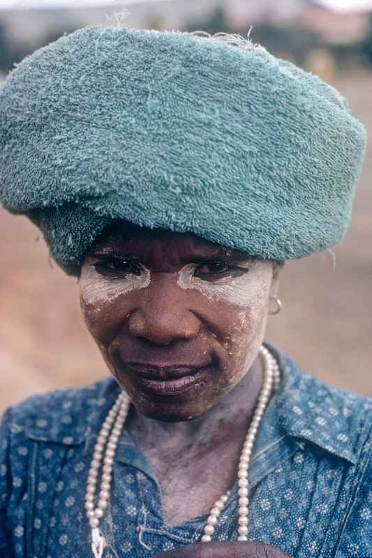 Tembu woman, face paint