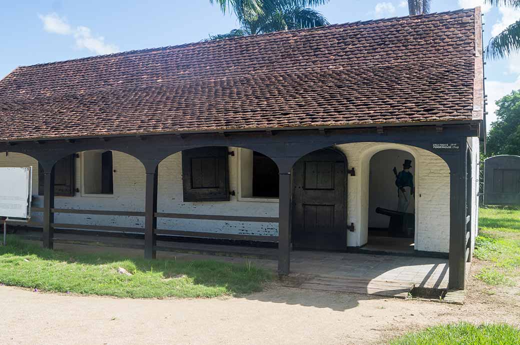 Powderhouse. Fort Nieuw Amsterdam