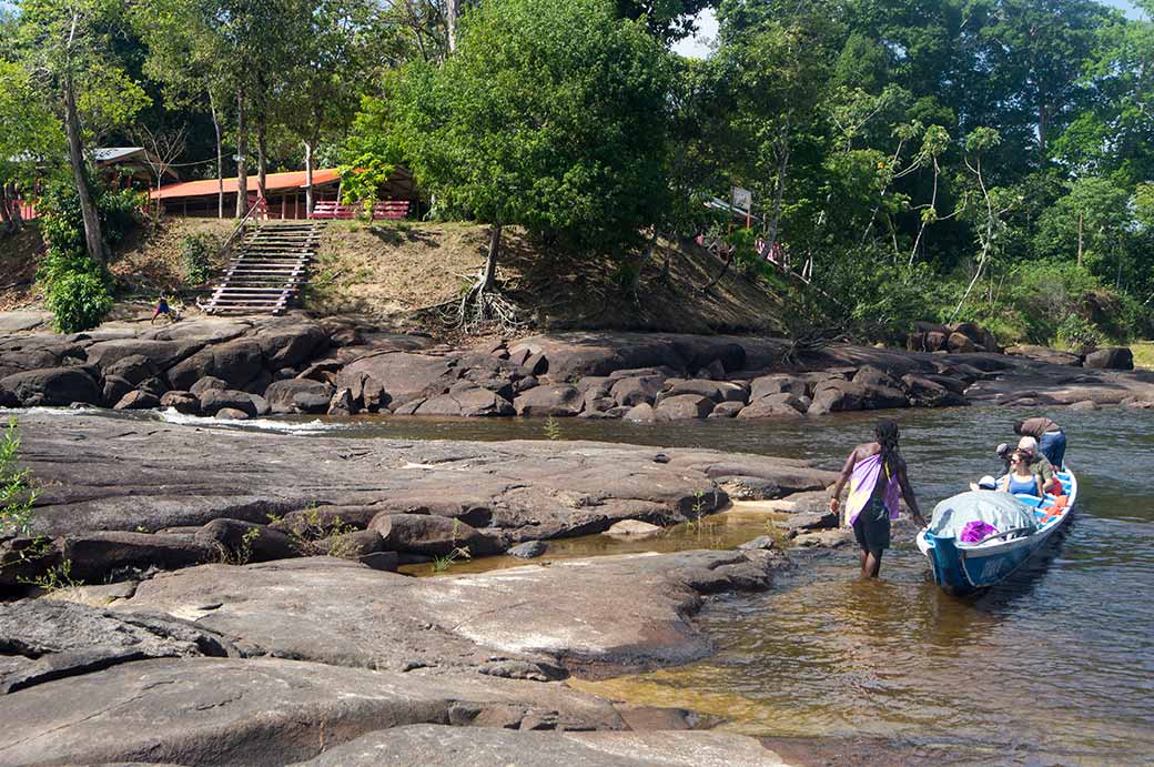 Isadou holiday island