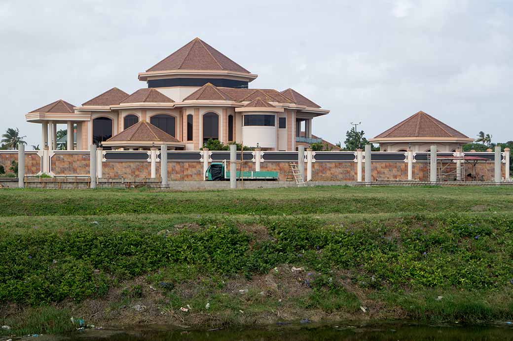 Sumptuous villa, Nieuw Nickerie