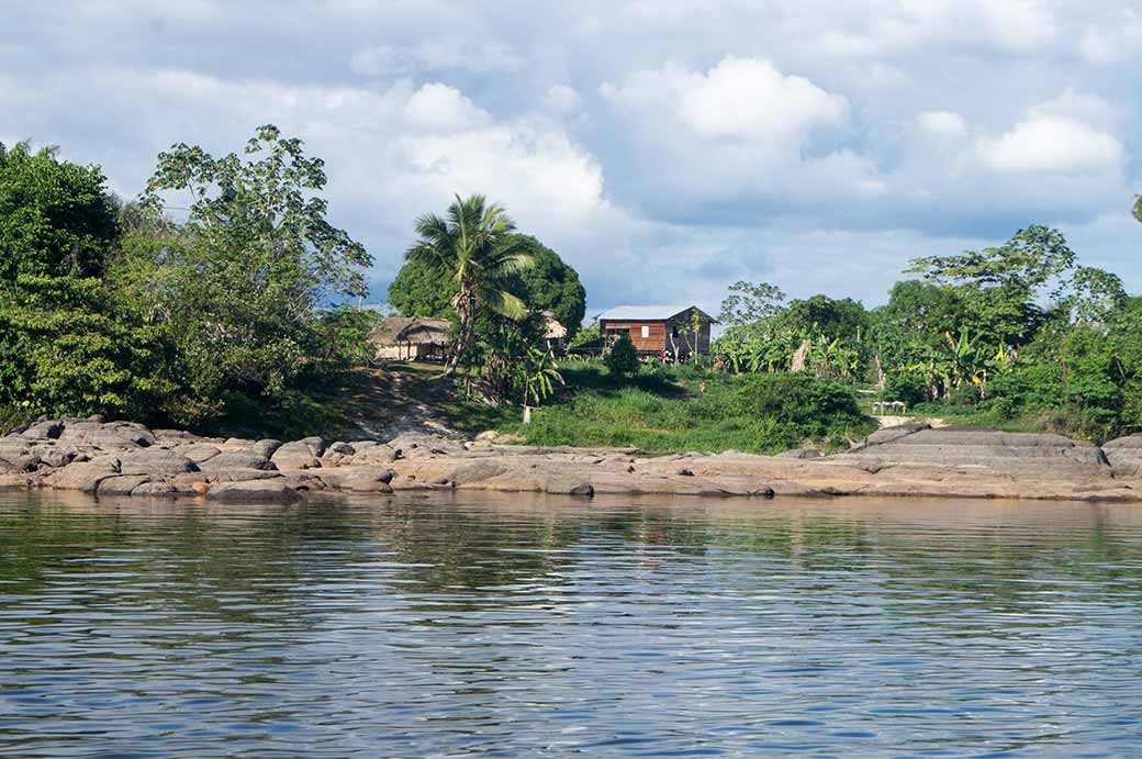 Tiriyó houses in Palumeu