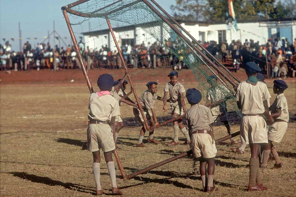 Erecting goal post