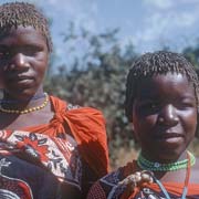 Swazi girls, Lobamba