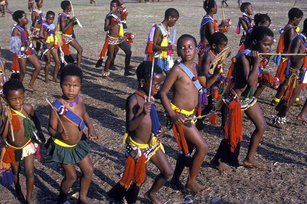 Small girls dancing