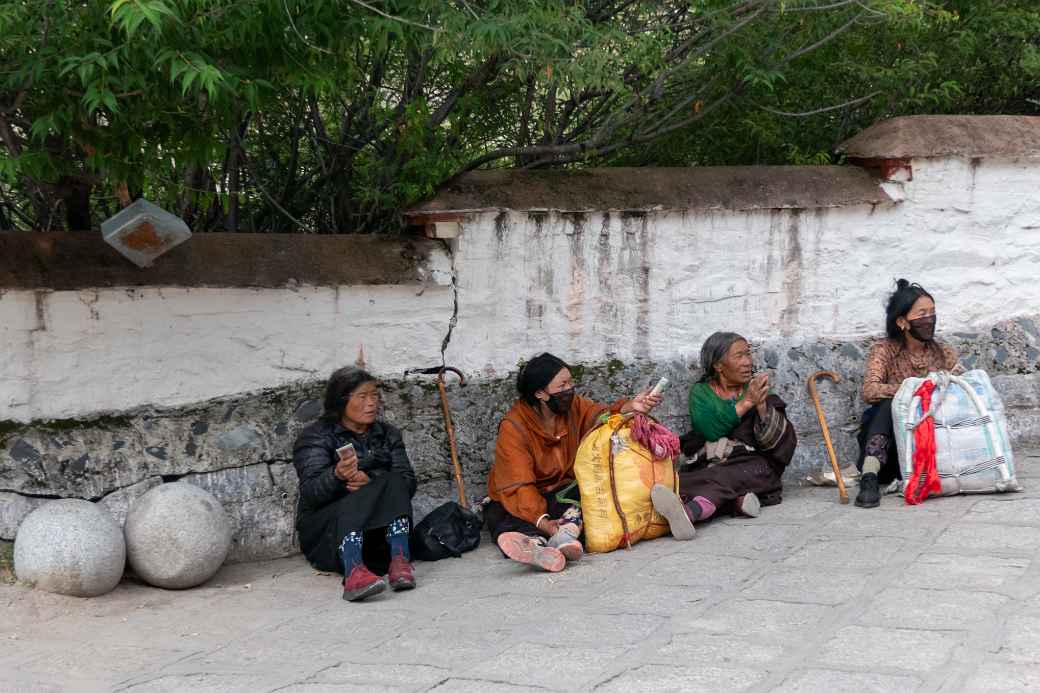 Tibetan women, Drepung Monastery