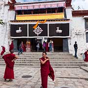 Monks, Drepung Monastery