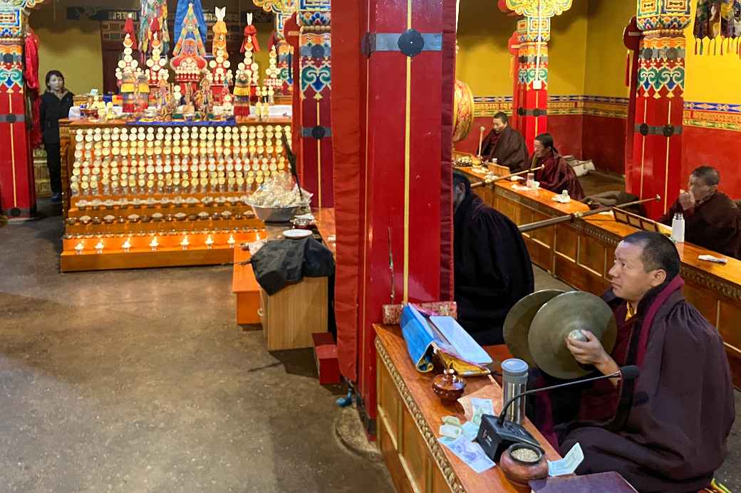 Morning prayers, Rongbuk Monastery