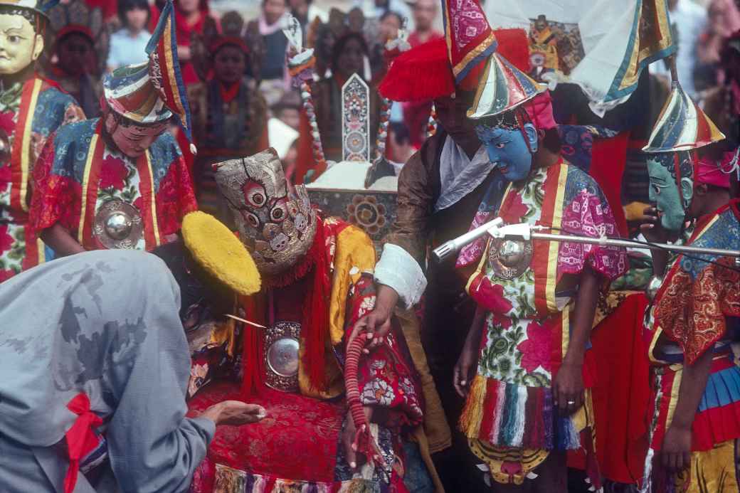 Scene with a throne, Tibetan Opera