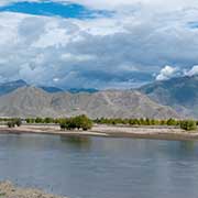 Along the Yarlung Zangbo Jiang