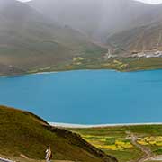 Yamdrok Yumtso lake