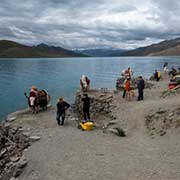 Yaks, Yamdrok Yumtso lake